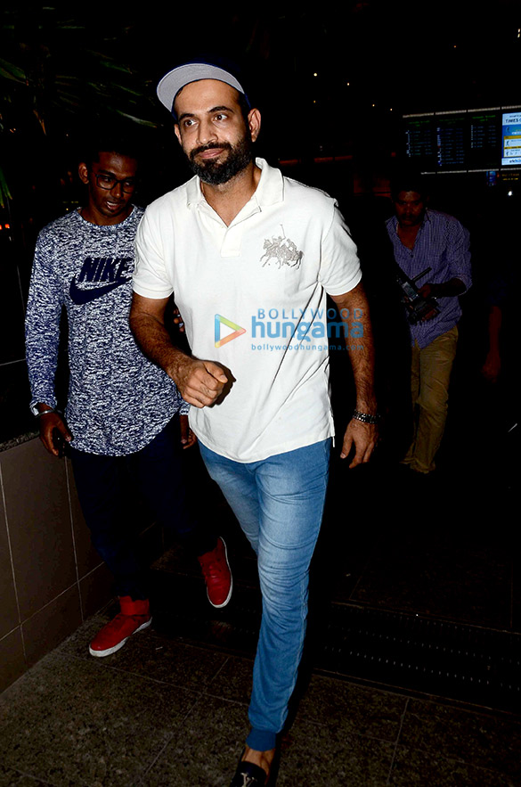parineeti chopra elli avram huma qureshi sonakshi sinha snapped at the airport 9
