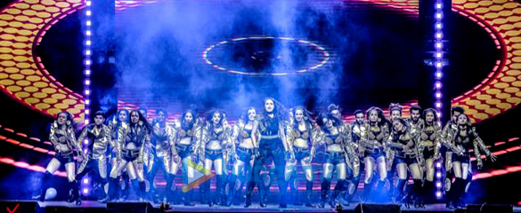 salman khan team perform at da bangg tour concert in melbourne 33 1