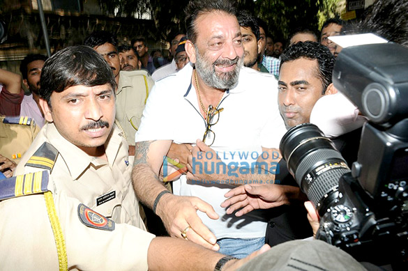 Sanjay Dutt makes a court appearance in the Shakeel Noorani case
