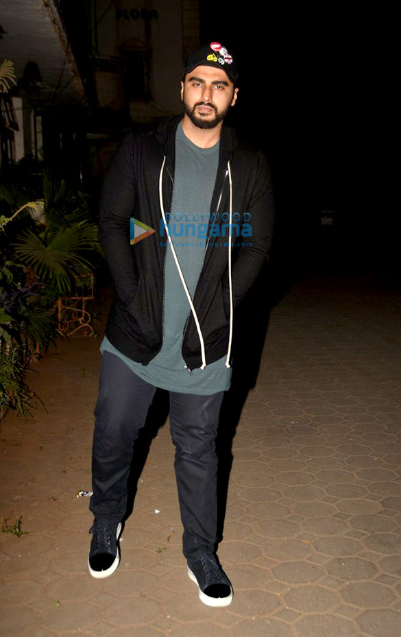 sidharth malhotra aditya roy kapur shraddha kapoor arjun kapoor at mohit suris birthday bash 4