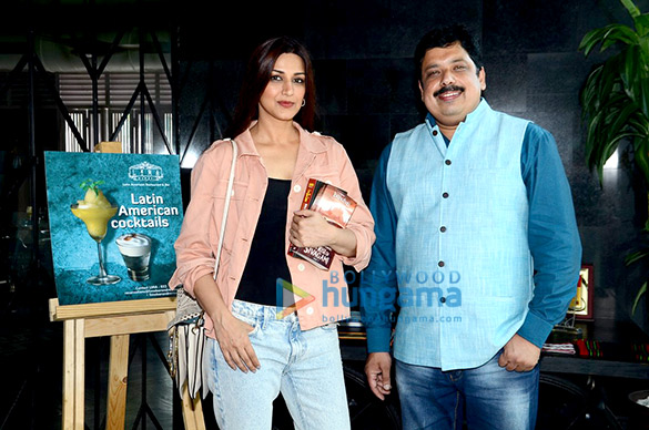 Sonali Bendre snapped post lunch with author Anand Neelakantan