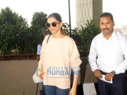 Sonam Kapoor, Deepika Padukone, Neha Dhupia and Kanika Kapoor snapped at the airport