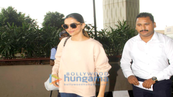 Sonam Kapoor, Deepika Padukone, Neha Dhupia and Kanika Kapoor snapped at the airport