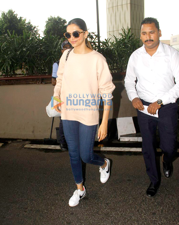 Sonam Kapoor, Deepika Padukone, Neha Dhupia and Kanika Kapoor snapped at the airport