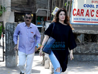 Sussanne Roshan, Twinkle Khanna & Gayatri Oberoi snapped post salon session