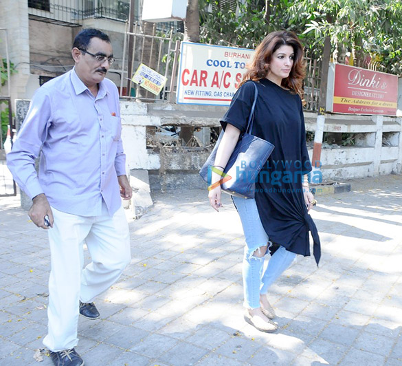 sussanne roshan twinkle khanna gayatri oberoi snapped post salon session 5