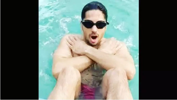 Watch: Sidharth Malhotra is shaping up his abs and beating the heat with aqua gym