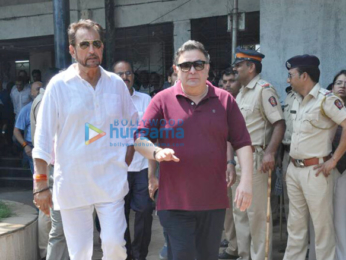 Aamir Khan, Kiran Rao, Kajol and others attend Reema Lagoo's funeral
