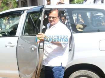 Aamir Khan, Kiran Rao, Kajol and others attend Reema Lagoo's funeral