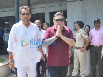 Aamir Khan, Kiran Rao, Kajol and others attend Reema Lagoo's funeral