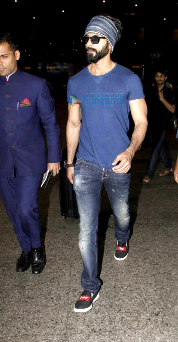 aamir khan shahid kapoor shraddha kapoor and fatima sana shaikh snapped at the airport 6