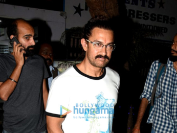 Aamir Khan snapped post collecting his new spectacles in Bandra