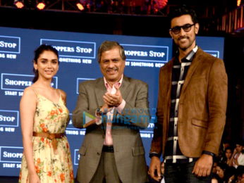 Aditi Rao Hydari and Kunal Kapoor walk for Shoppers Stop designer of the Year event