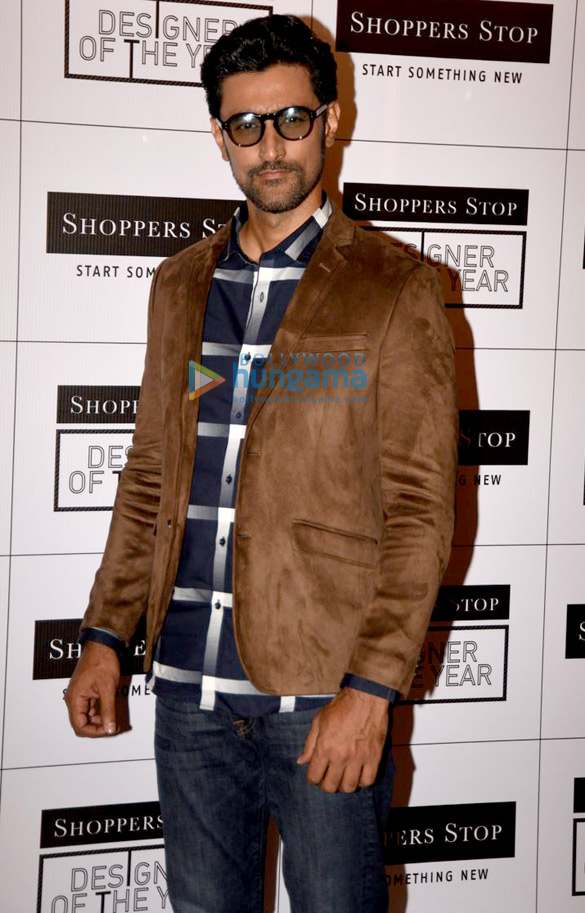 aditi rao hydari and kunal kapoor walk for shoppers stop designer of the year event 6