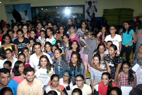 akshay and parineeti grace the self defence academy 2