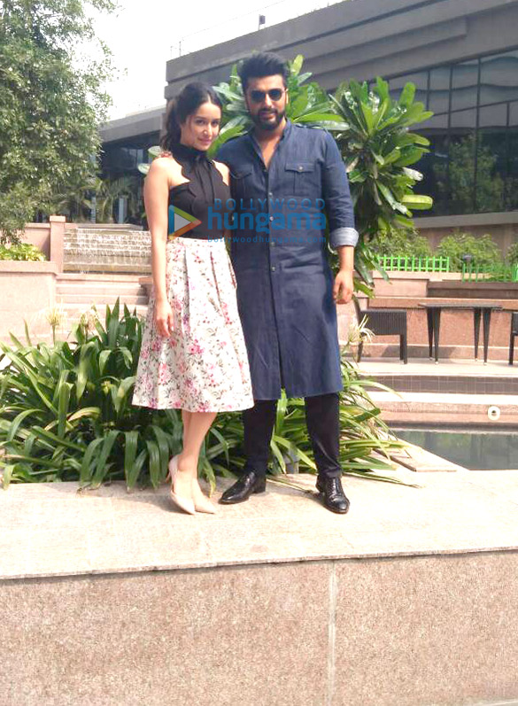 arjun kapoor and shraddha kapoor snapped promoting their film half girlfriend in kolkatta 3