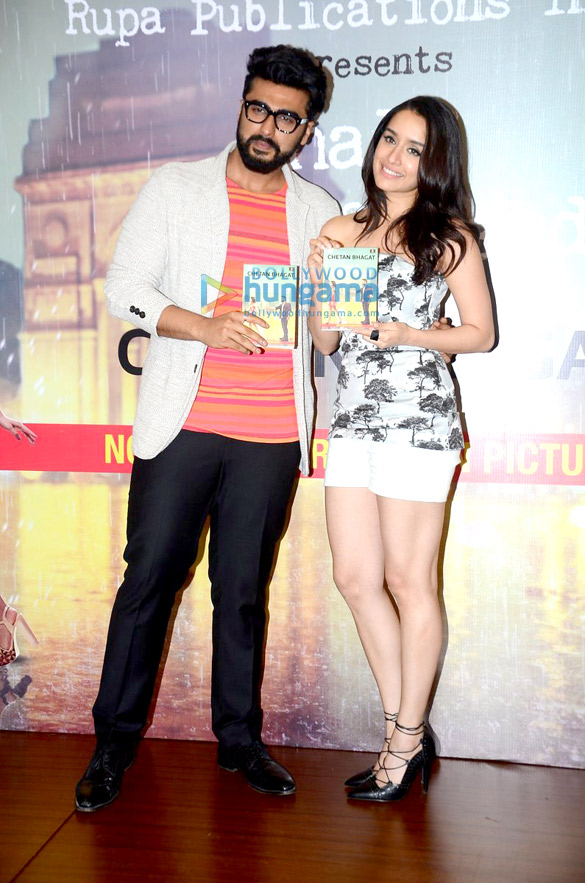 arjun and shraddha unveil half girlfriend book 3