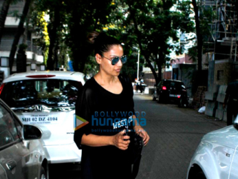 Bipasha Basu snapped post her gym sessions in Bandra
