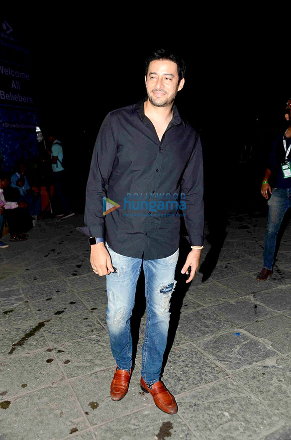 celebs attend justin biebers concert in mumbai 37