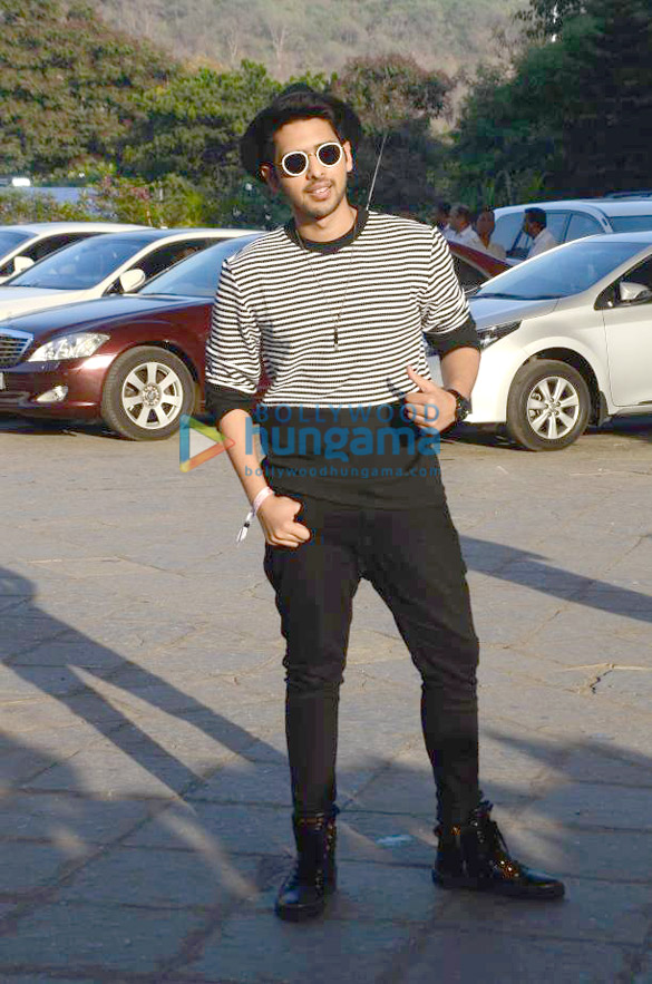 celebs attend justin biebers concert in mumbai 7