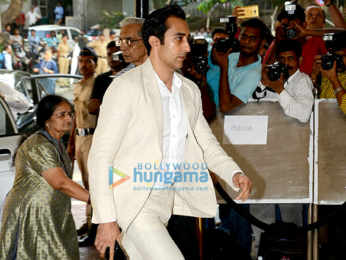 Celebs attend the prayer meet in memory of the late actor Vinod Khanna