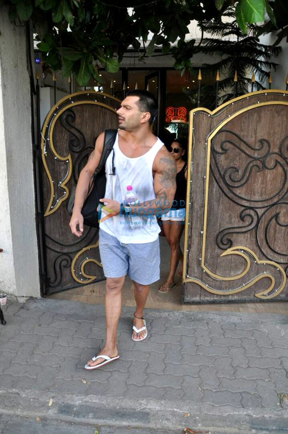 karan singh and bipasha snapped post spa a session in juhu 3