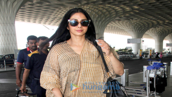 Kriti Sanon, Sushant Singh Rajput, Rekha, Parineeti Chopra & Sridevi snapped at the airport