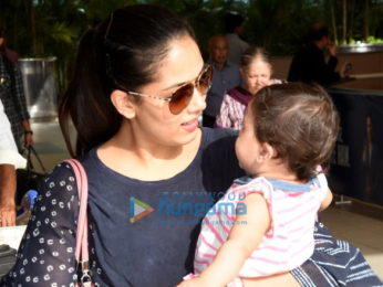 Mira Rajput snapped with daughter Misha at the domestic airport