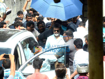 Rajnikanth snapped shooting on the streets of Mumbai today