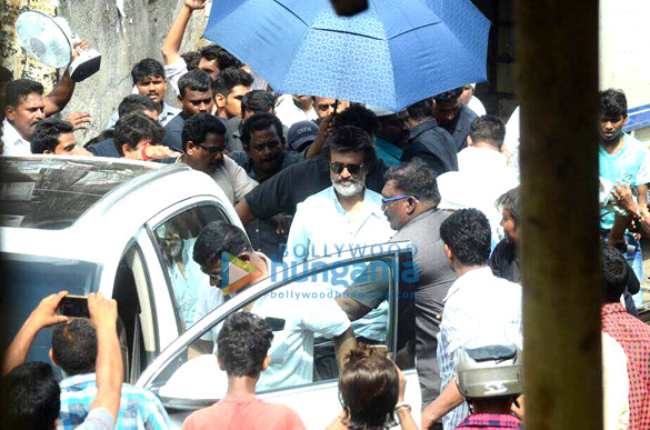 Rajinikanth snapped shooting on the streets of Mumbai
