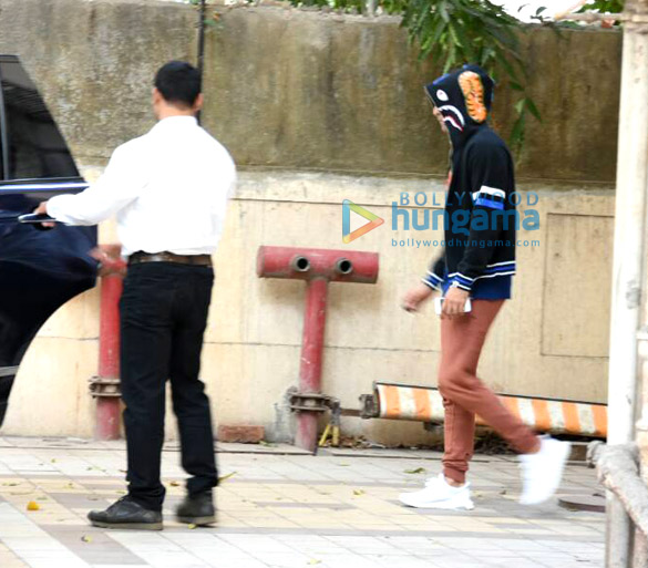 ranbir kapoor snapped post technical rehearsals for ayan mukherjis next movie 3