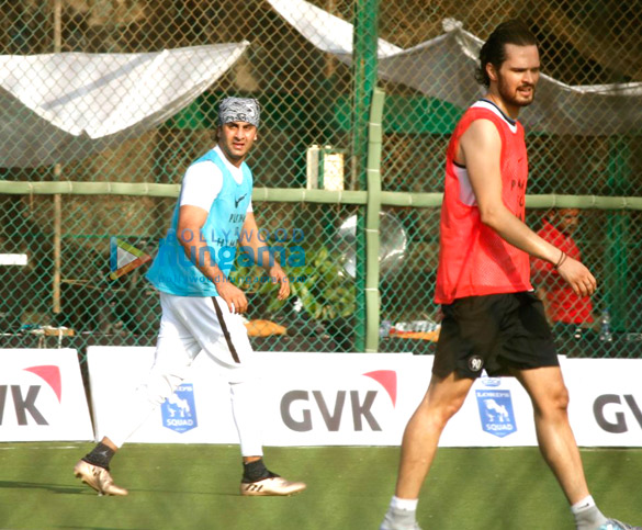 ranbir snapped while playing football 3