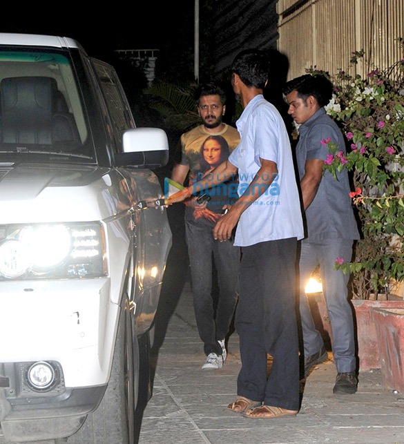 ritiesh deshmukh snapped at su casa lounge 3