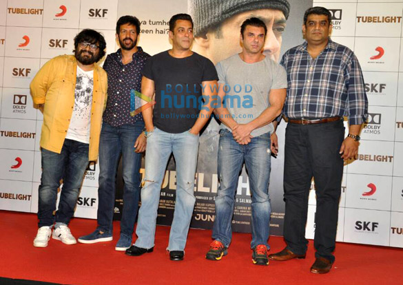 Salman Khan and Sohail Khan at the trailer launch of Tubelight Salman Khan and Sohail Khan at the trailer launch of Tubelight