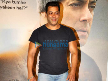Salman Khan and Sohail Khan at the trailer launch of Tubelight