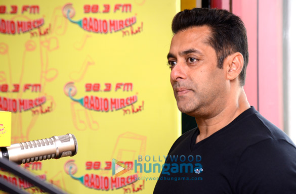 Salman Khan and Sohail Khan promote ‘Tubelight’ at 98.3 FM Radio Mirchi studio Salman Khan and Sohail Khan promote ‘Tubelight’ at 98.3 FM Radio Mirchi studio