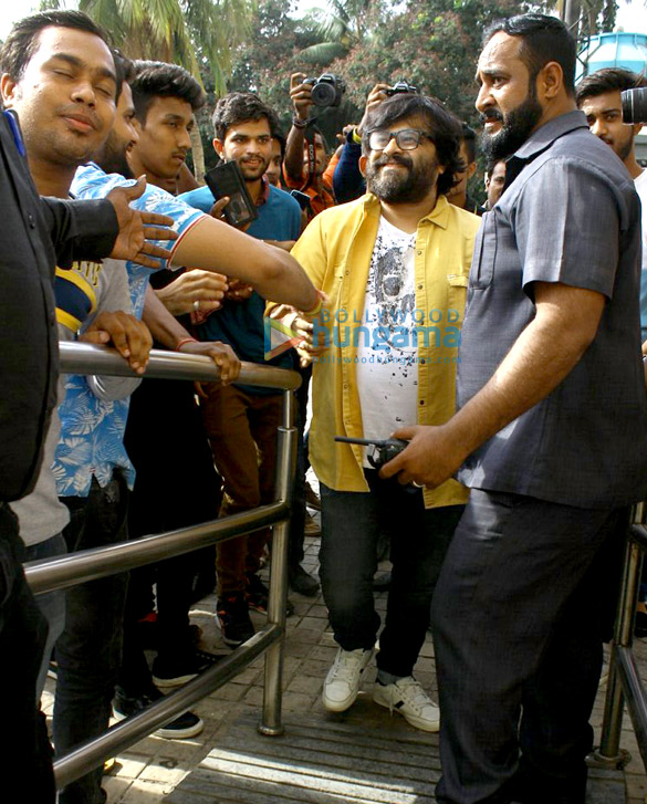 salman khan arrives in mumbai for the trailer launch of his film tubelight 6