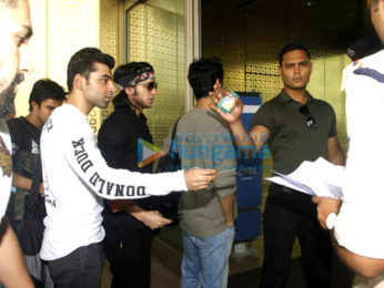 Shah Rukh Khan, AbRam Khan and Aryan Khan snapped with friends at the airport