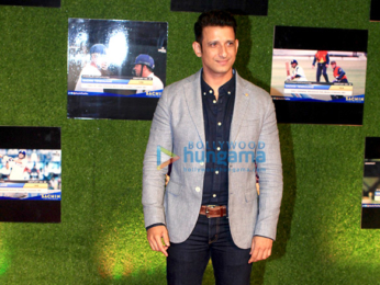 Shah Rukh Khan, Aamir Khan, Bachchans, Ambanis and others grace the premiere of 'Sachin – A Billion Dreams'
