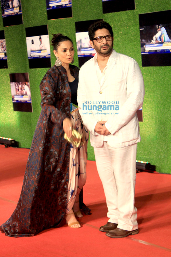 shah rukh khan aamir khan bachchans ambanis and others grace the premiere of sachin a billion dreams 18