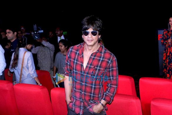 shah rukh unveils the new inox at rcity mall 9