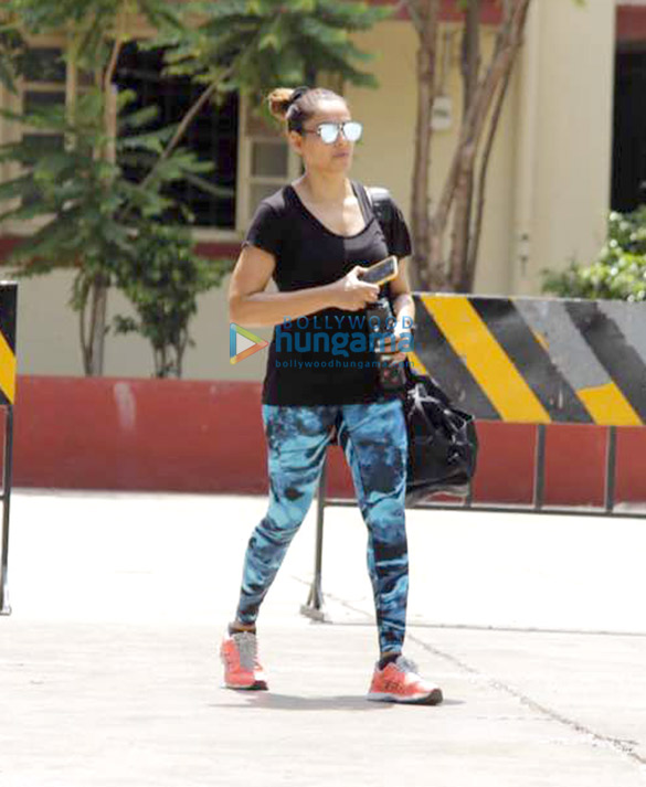 shahid mira bipasha and sooraj snapped at the gym 6