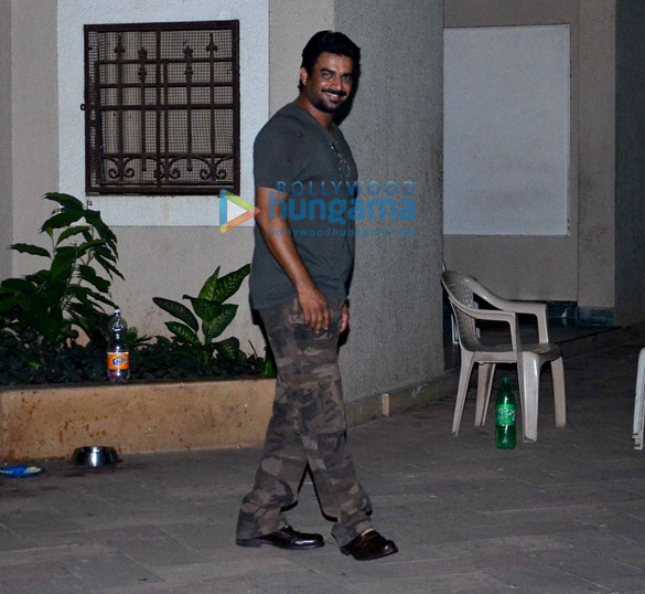 shekhar suman and r madhavan snapped post dinner at sanjay dutts house 3