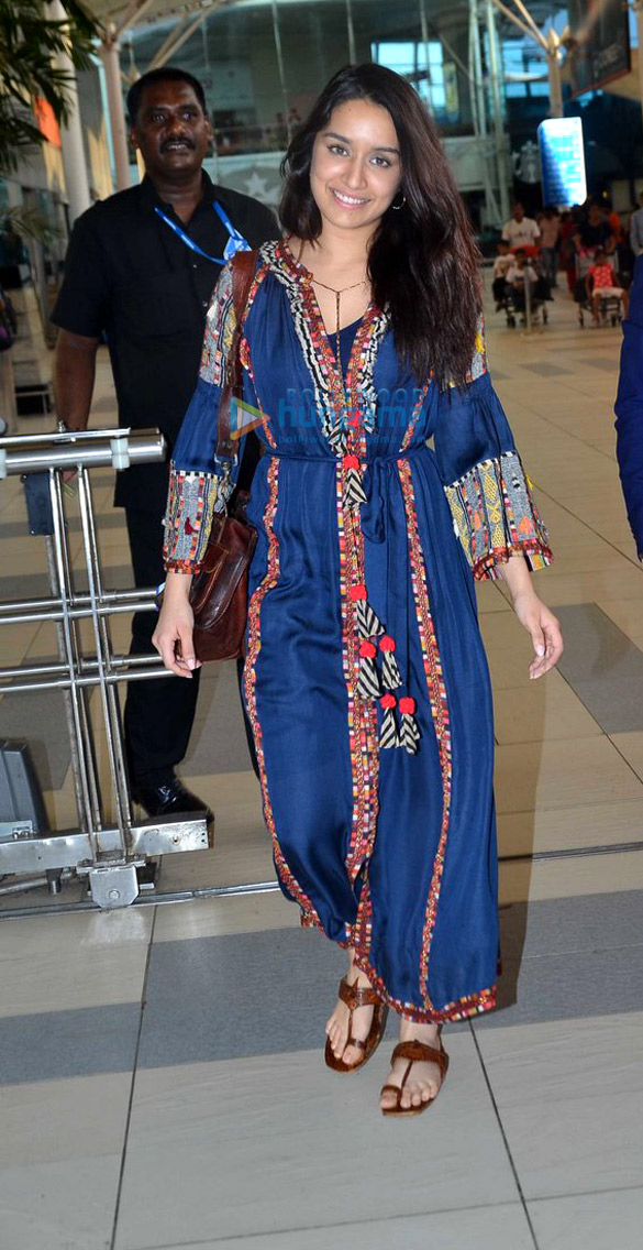 shraddha kapoor snapped at the domestic airport 3 2