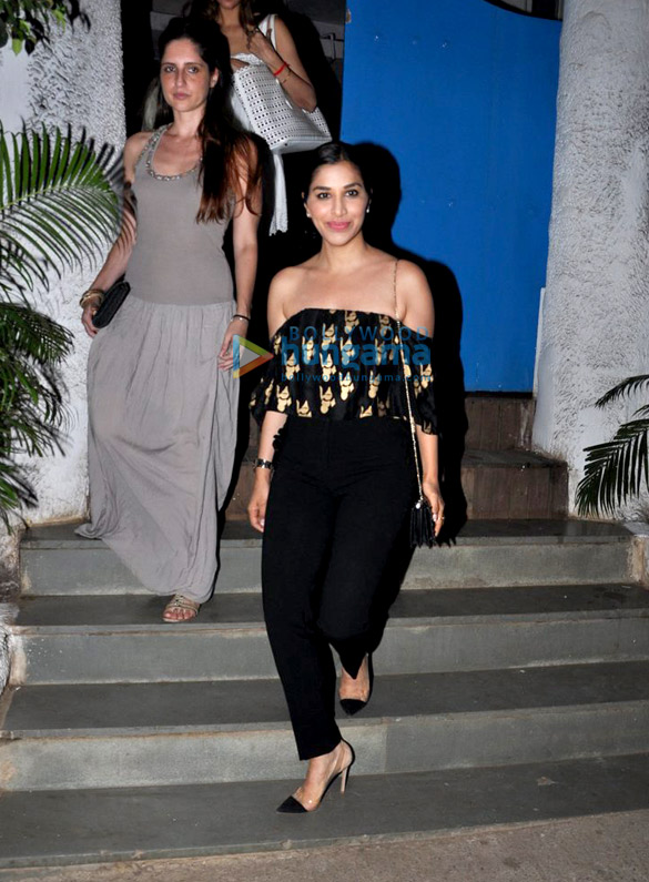 sophie choudry snapped at olive 1