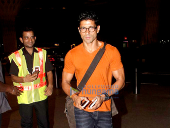 Sushant Singh Rajput, Kriti Sanon, Diana Penty and Farhan Akhtar snapped at the airport