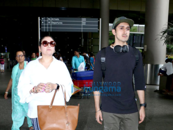 Sushant Singh Rajput, Kriti Sanon, Diana Penty and Farhan Akhtar snapped at the airport