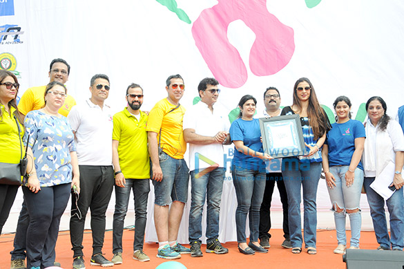 Tabu, Kartik Aryan, Kriti Kharbanda and others grace the Lokhandwala Street Festival Tabu, Kartik Aryan, Kriti Kharbanda and others grace the Lokhandwala Street Festival