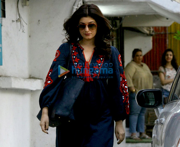 twinkle khanna snapped post salon session in juhu 2