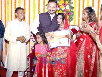 Vivek Oberoi gifts new house to acid attack survivor